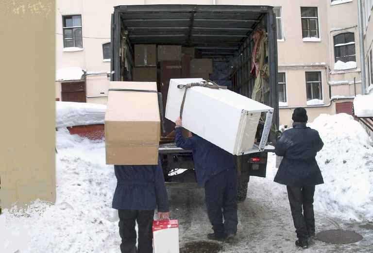 Сколько стоит грузоперевозка сейф-дверей догрузом из Екатеринбурга в Североуральск